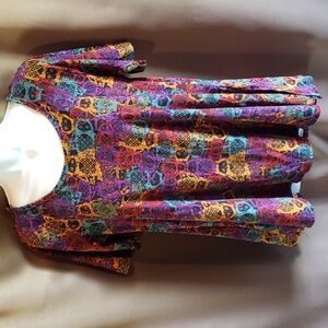 LuLaRoe Owl Print Flowy Shirt Size XS